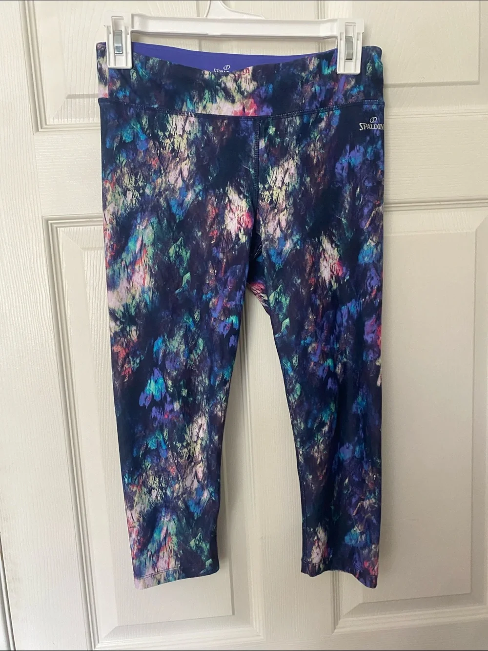 Spalding Girls Navy Multicolor Abstract Capri Leggings